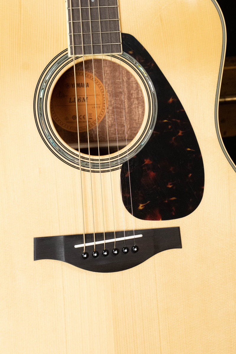 Natural finish Yamaha jumbo acoustic guitar with tortoiseshell pickguard and SRT Zero Impact Passive Piezo Pickup. - Yamaha LL6M ARE Engelmann/Mahogany Jumbo Guitar w/SRT Zero Impact Passive Piezo Pickup #0581 - Default Title