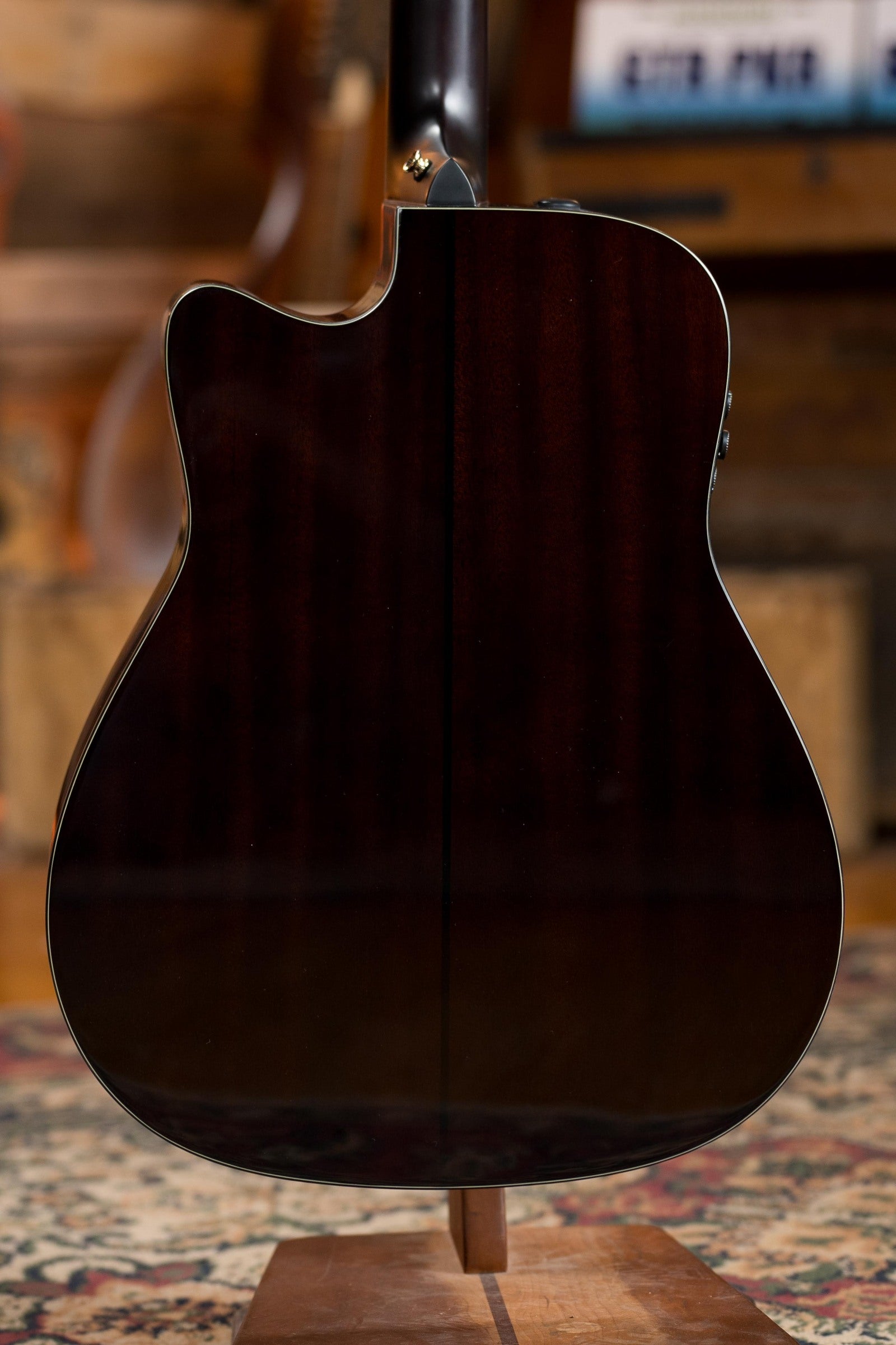 Yamaha TAG3C-NT Sitka/Mahogany Natural Dreadnought Guitar w/the NEWEST TransAcoustic System #0421