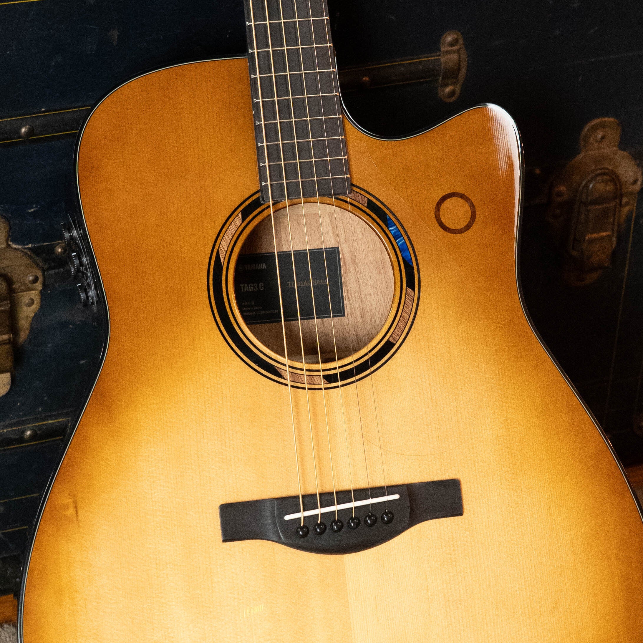 Yamaha TAG3C-SDB Sitka/Mahogany Sandburst Dreadnought Guitar w/the NEW