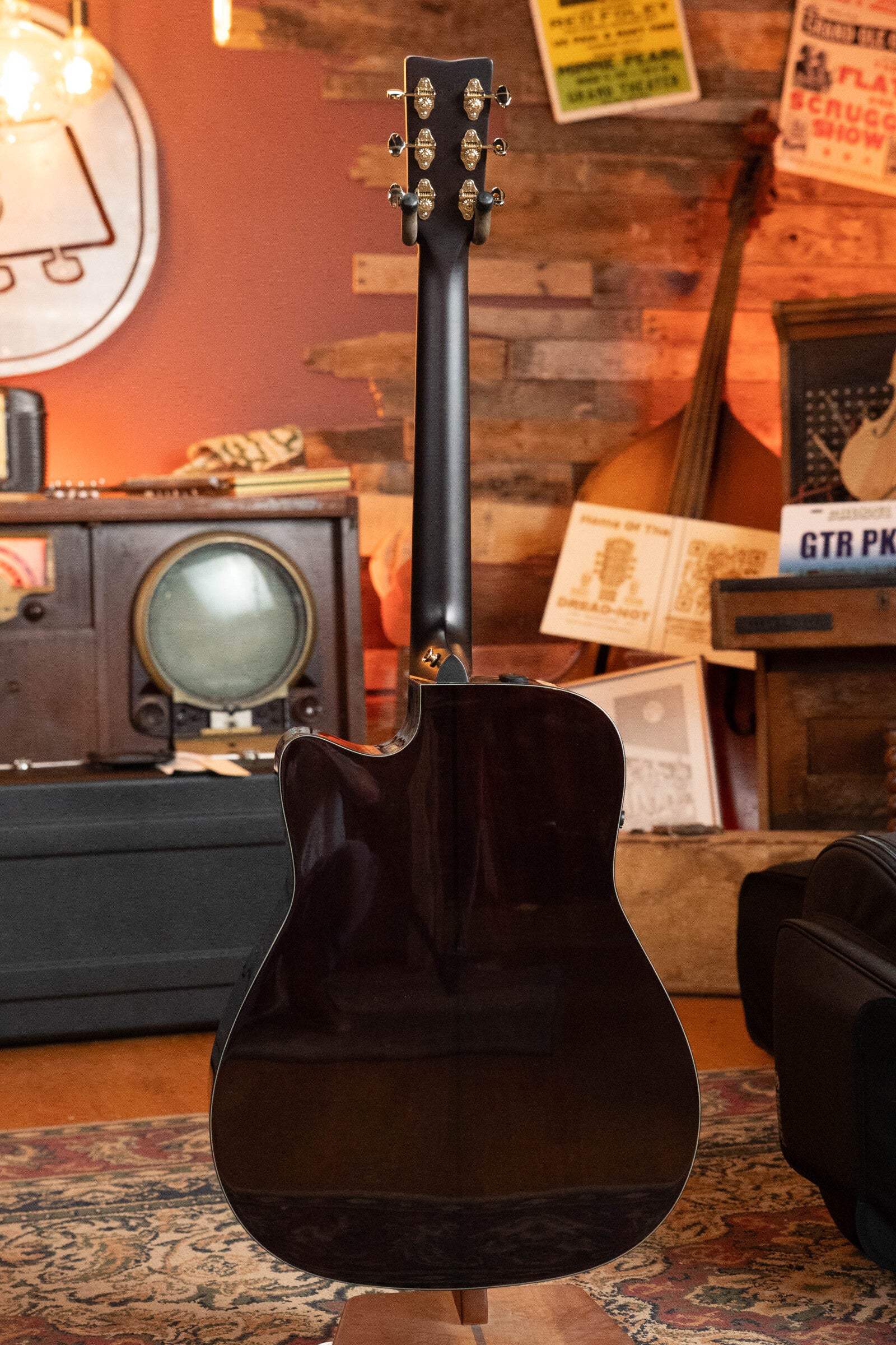 Yamaha TAG3C-SDB Sitka/Mahogany Sandburst Dreadnought Guitar w/the NEWEST TransAcoustic System #0403