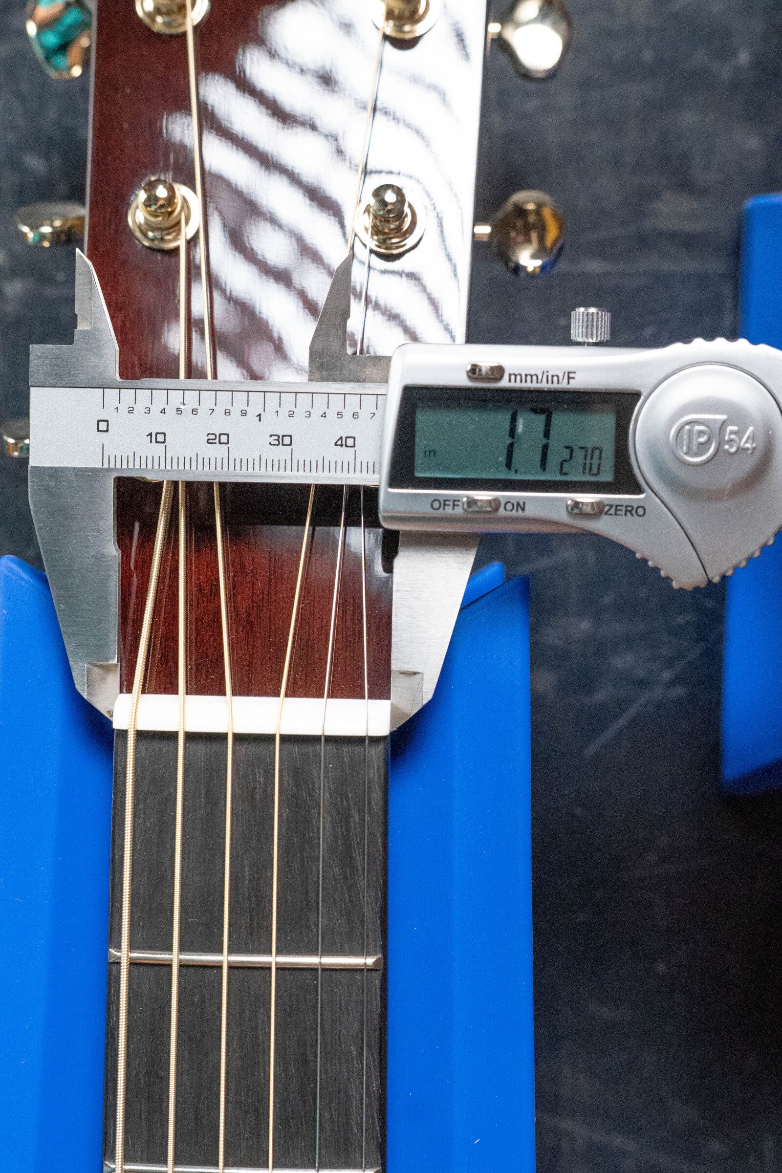 Yamaha TAG3C-SDB Sitka/Mahogany Sandburst Dreadnought Guitar w/the NEWEST TransAcoustic System #0649