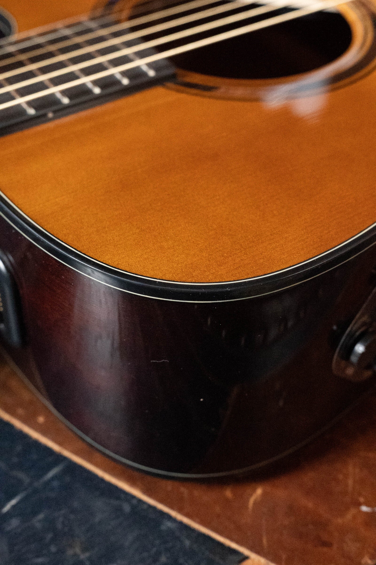 Yamaha TAG3C-SDB Sitka/Mahogany Sandburst Dreadnought Guitar w/the NEWEST TransAcoustic System #0649