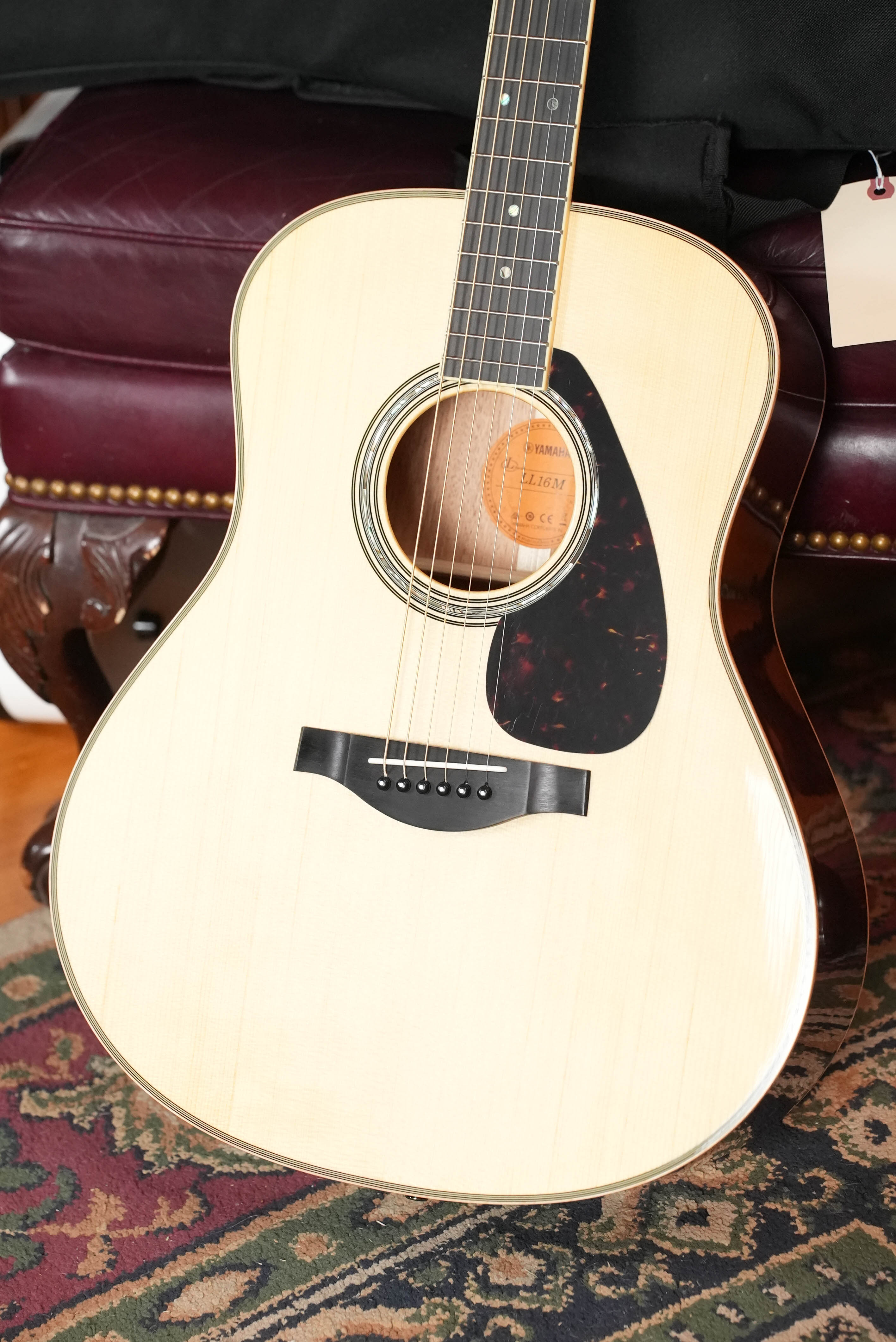 (need new Specs)Yamaha LL16M ARE Engelmann/Mahogany Original Jumbo Acoustic Guitar w/ SRT Zero Impact Pickup #0612