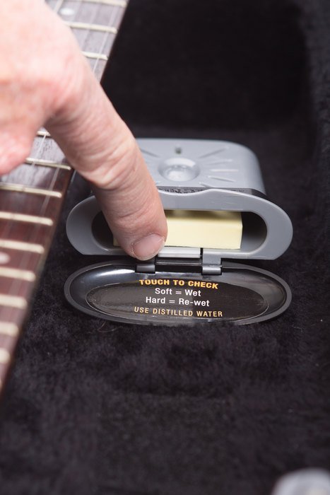 Music Nomad The Humitar - Instrument Case Humidifier (MN303)